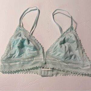 Garage NUE seamless lace triangle Bralette light blue deep V large